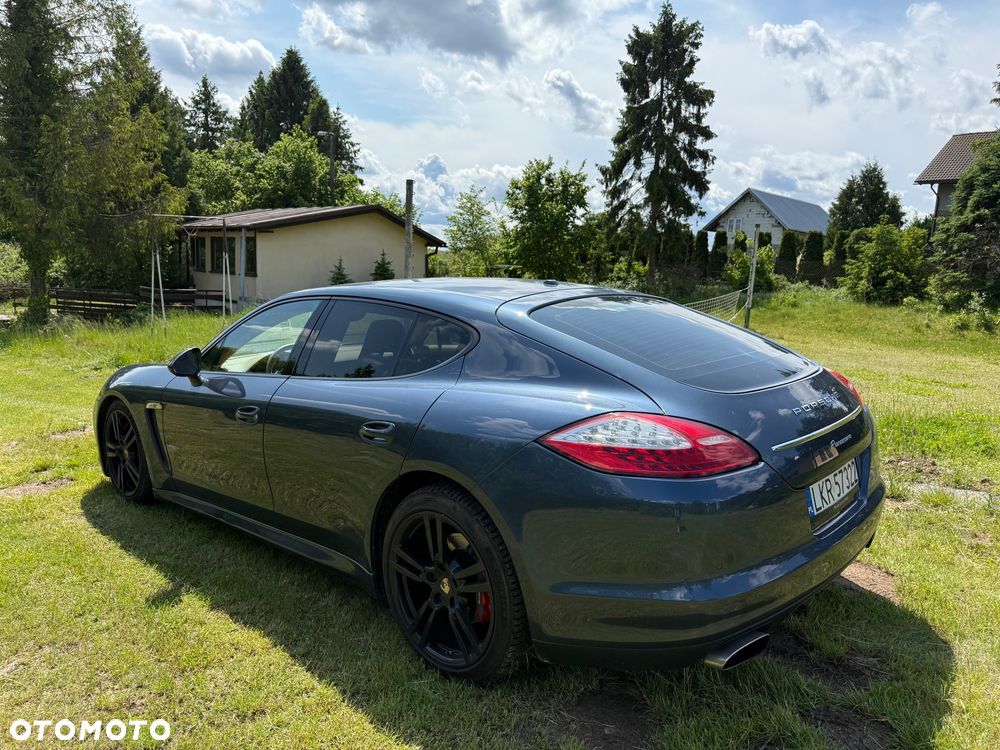 Porsche Panamera PDK Platinum Edition - 1