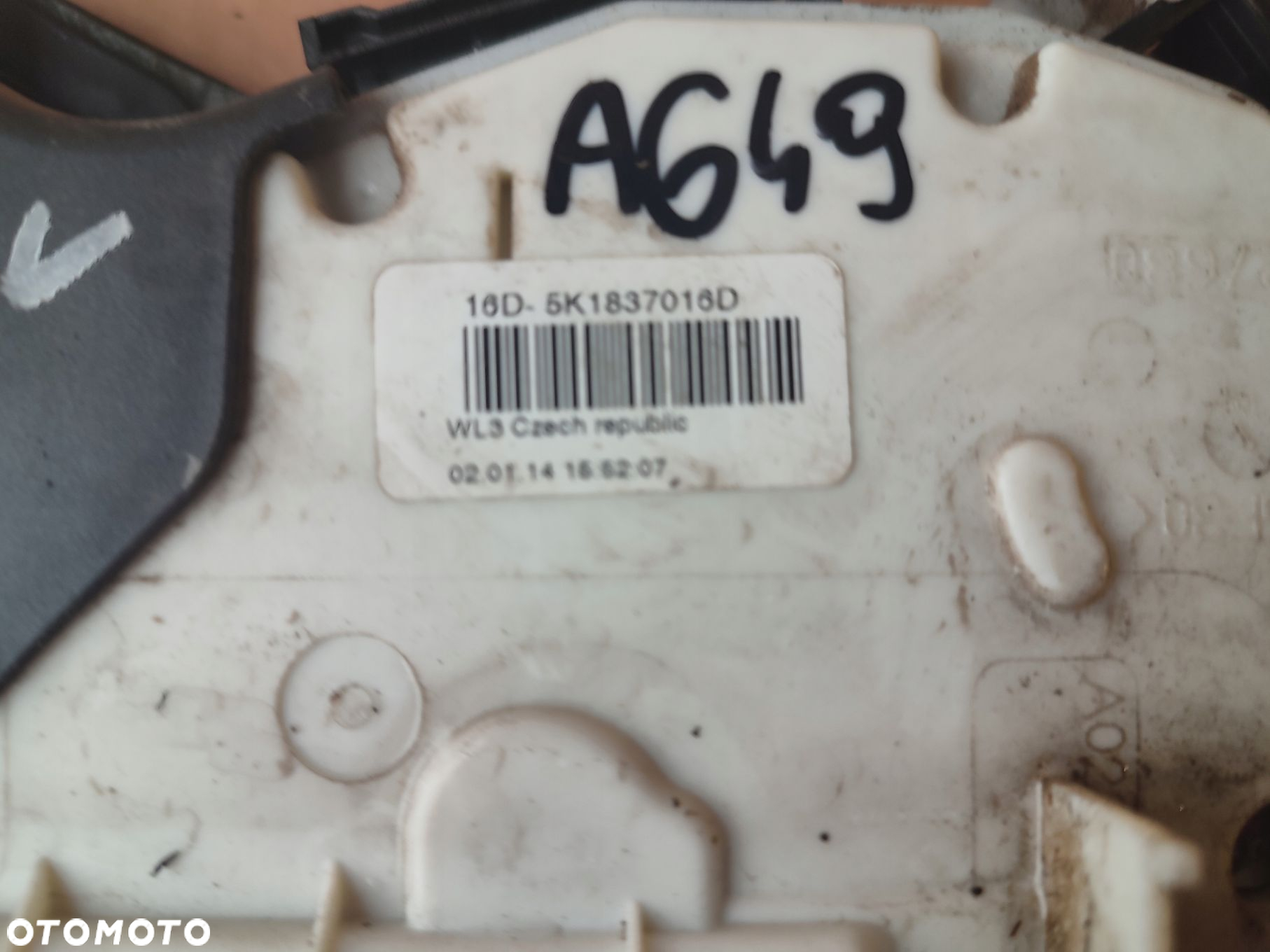 Zamek drzwi prawy przód VW POLO V 6R 6C 3DRZWI EUROPA 130TYS PRZEBIEGU - 5