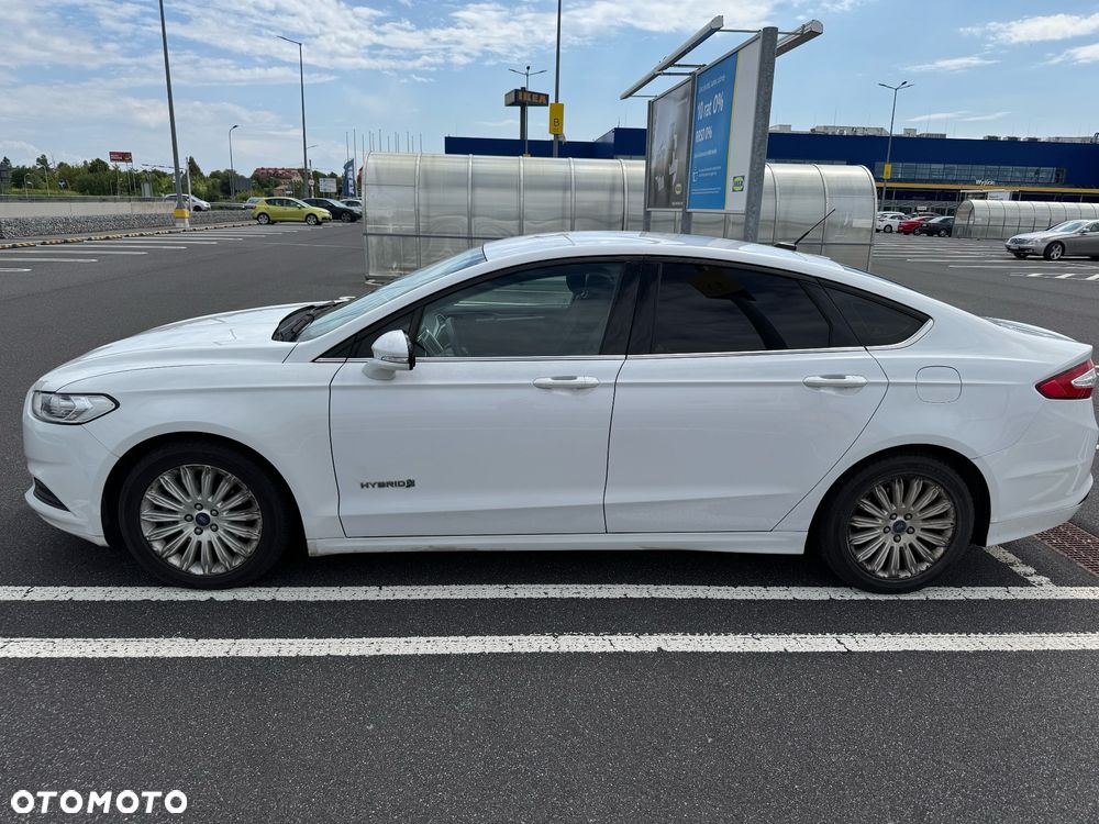 Ford Fusion - 4