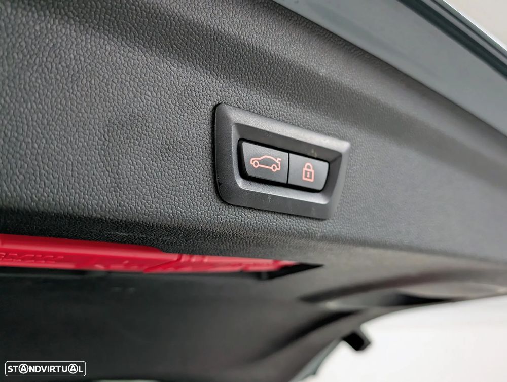 MINI Countryman Cooper SE ALL4 Classic Auto - 6