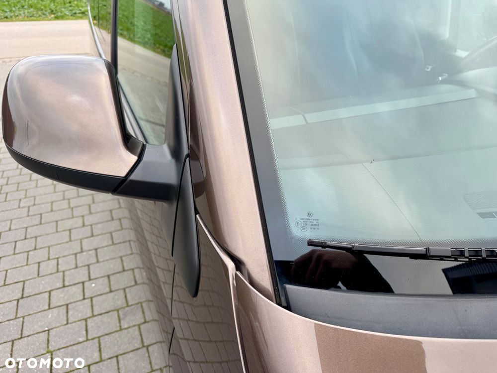 Volkswagen Multivan - 18