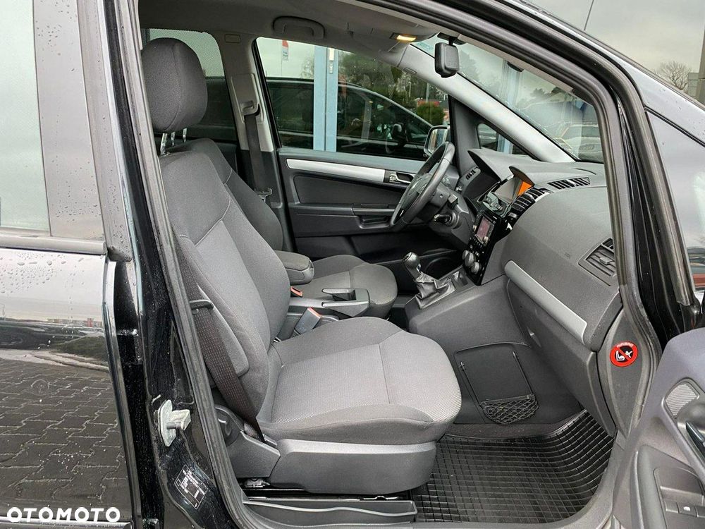 Opel Zafira - 12