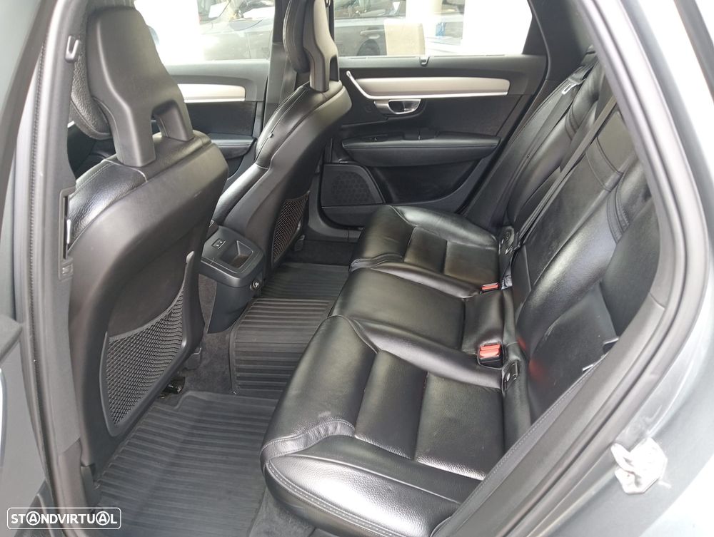 Volvo V90 D5 AWD Geartronic Momentum Pro - 16