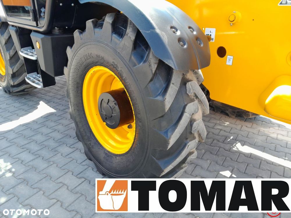 JCB 540-200 2023r - 22