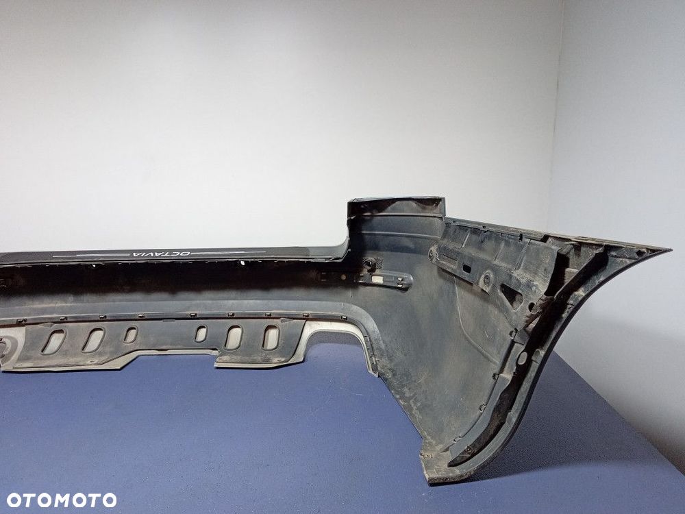 SKODA OCTAVIA II KOMBI SCOUT ZDERZAK TYŁ TYLNY LF5X - 5