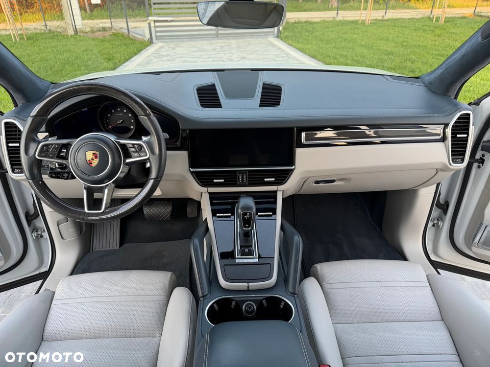 Porsche Cayenne Platinum Edition - 29