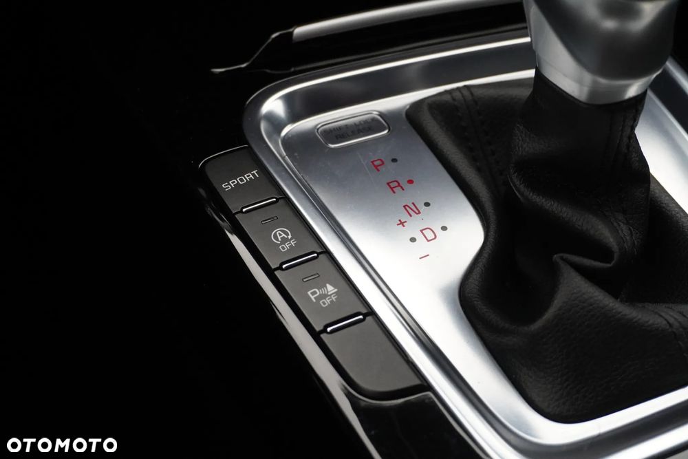 Kia Ceed 1.4 T-GDI DCT OPF Spirit - 32