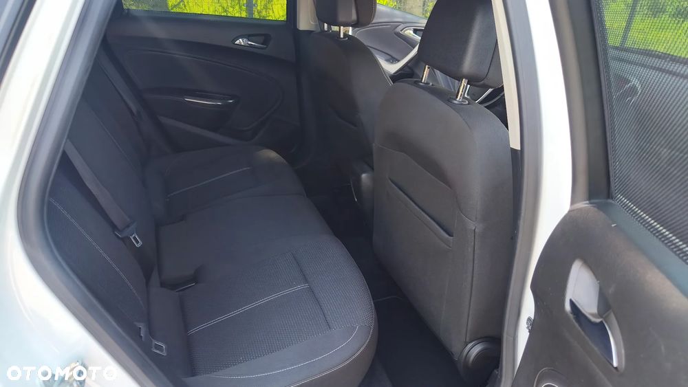 Opel Astra 1.6 T Sport - 18
