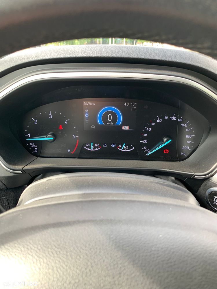 Ford Focus 1.5 EcoBlue Start-Stopp-System TITANIUM - 10