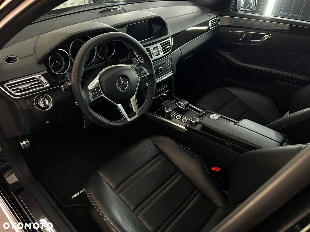 Mercedes-Benz Klasa E 63 AMG T S 4Matic AMG Speedshift MCT - 6