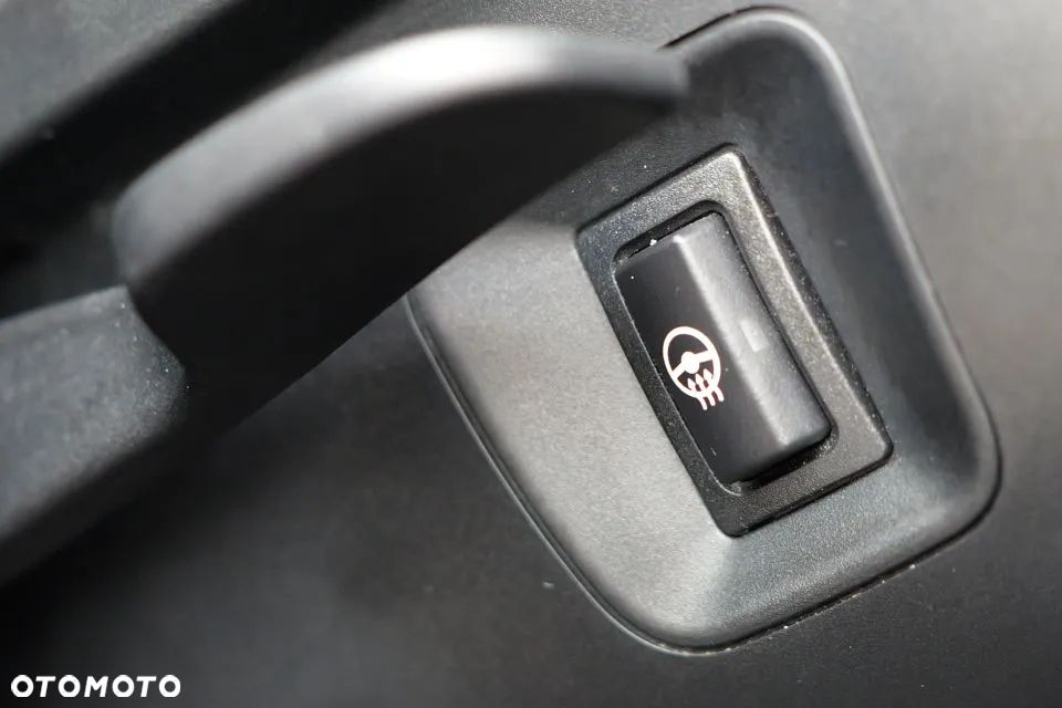 BMW Seria 3 335i xDrive Edition Sport - 11