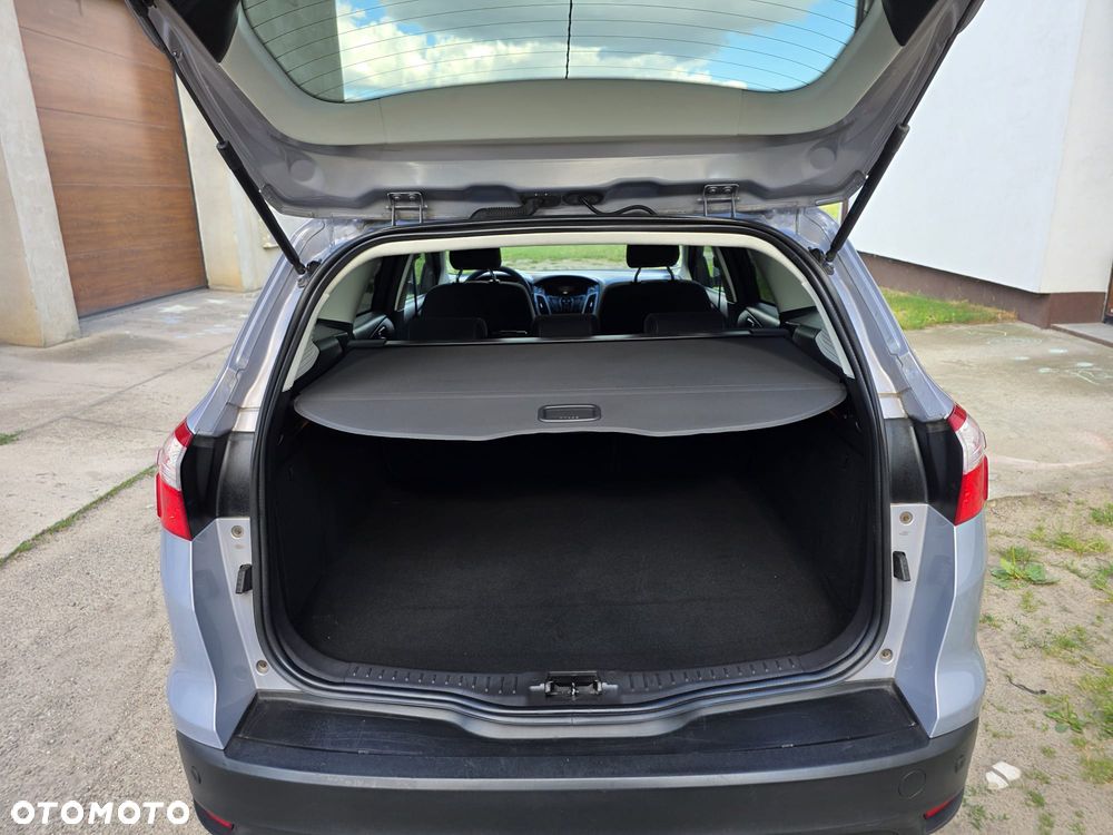 Ford Focus 1.6 Ambiente - 10