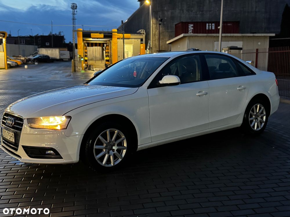 Audi A4 Limousine - 17