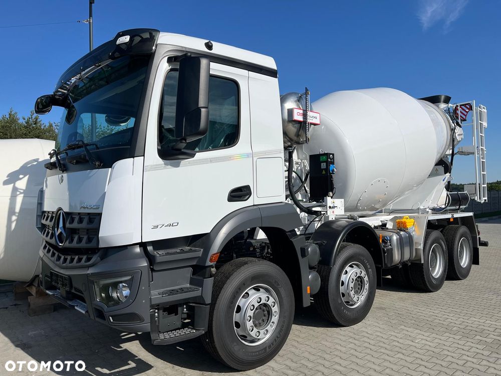 Mercedes-Benz Arocs 3740