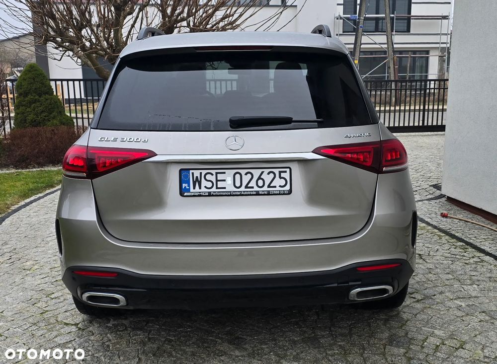 Mercedes-Benz GLE - 16