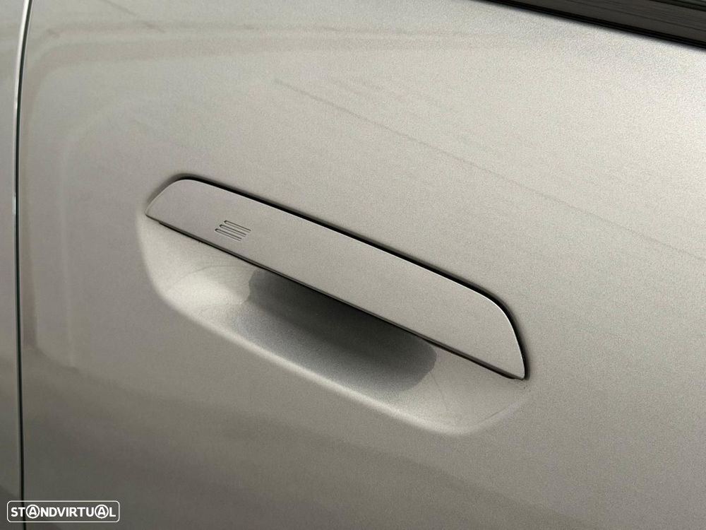 BMW iX2 eDrive20 Pack Desportivo M Pro - 13