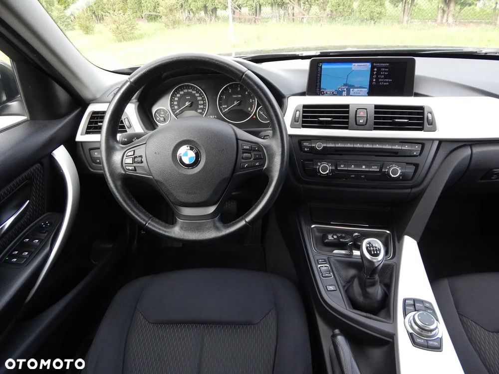 BMW Seria 3 320d Blue Performance Luxury Line - 13