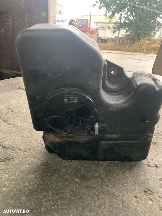 Rezervor adblue bmw seria 5 f10/f11 - 3