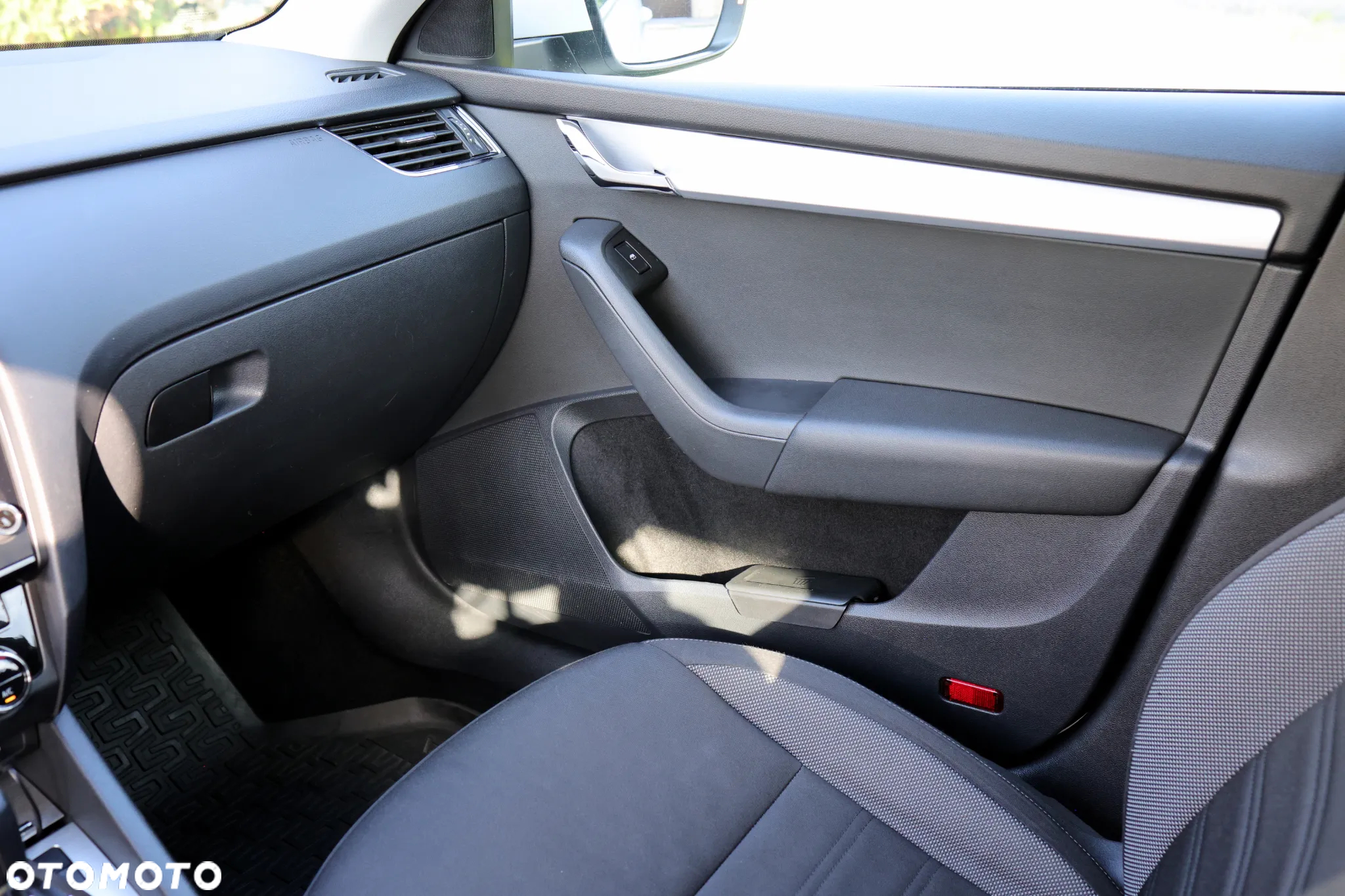Skoda Octavia 2.0 TDI Ambition DSG - 22