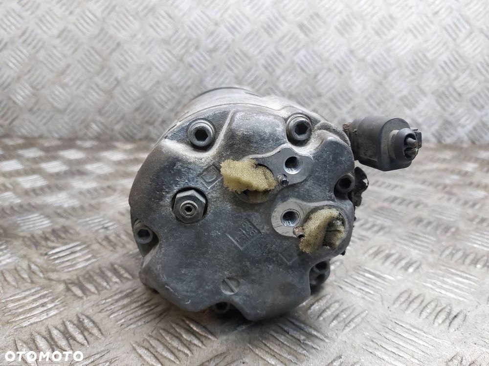 SPRĘŻARKA KOMPRESOR KLIMATYZACJI AUDI A3 8L 1.8 T - 4