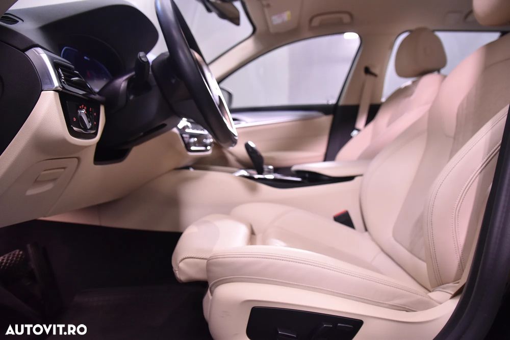 BMW Seria 5 530e xDrive AT PHEV - 26
