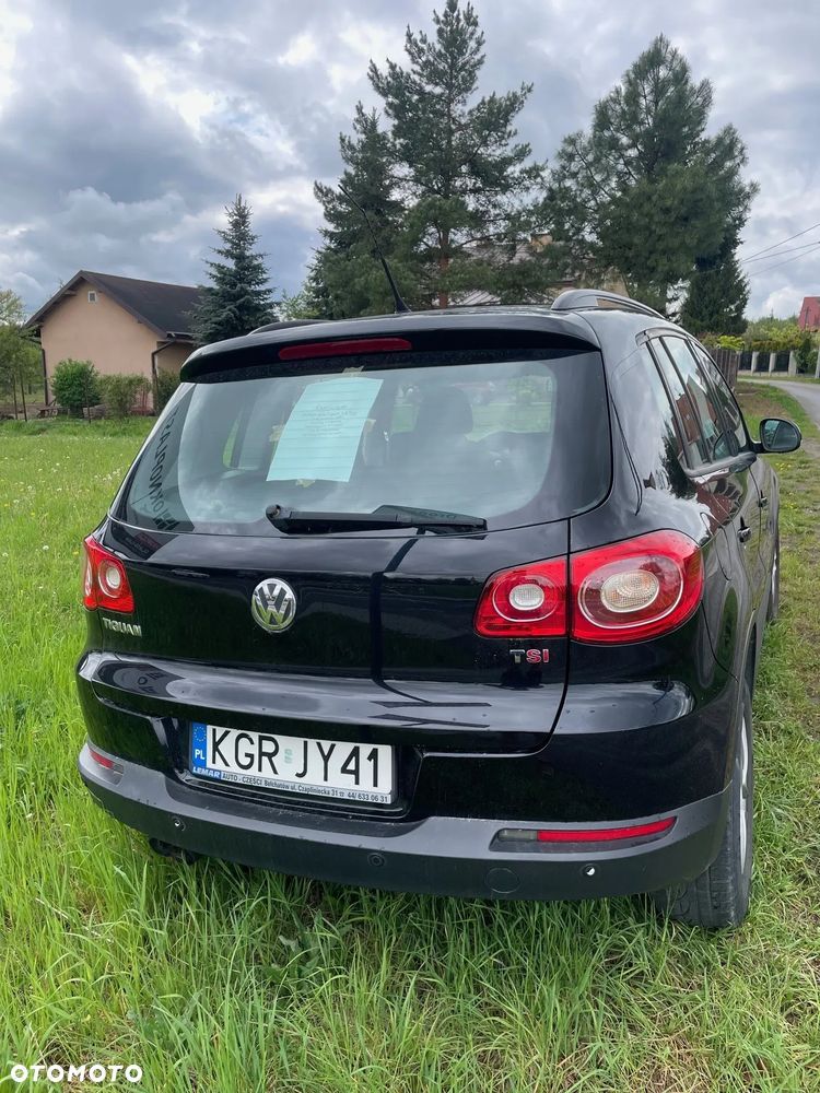 Volkswagen Tiguan - 4