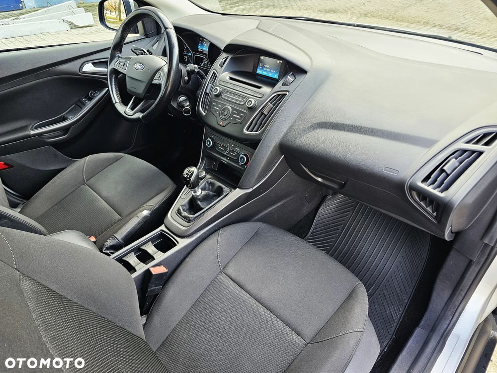 Ford Focus 1.5 TDCi Trend - 13