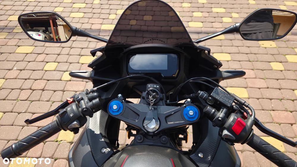 Honda CBR - 11