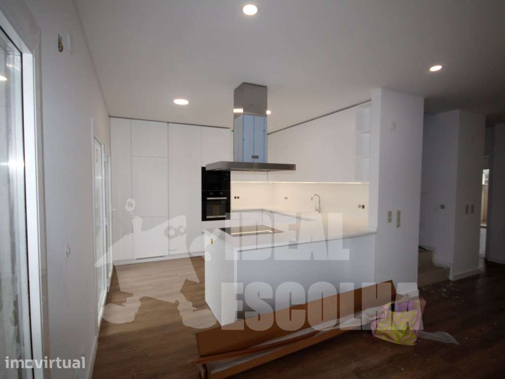 MORADIA 685 000€ FOROS DE AMORA. - Grande imagem: 3/27