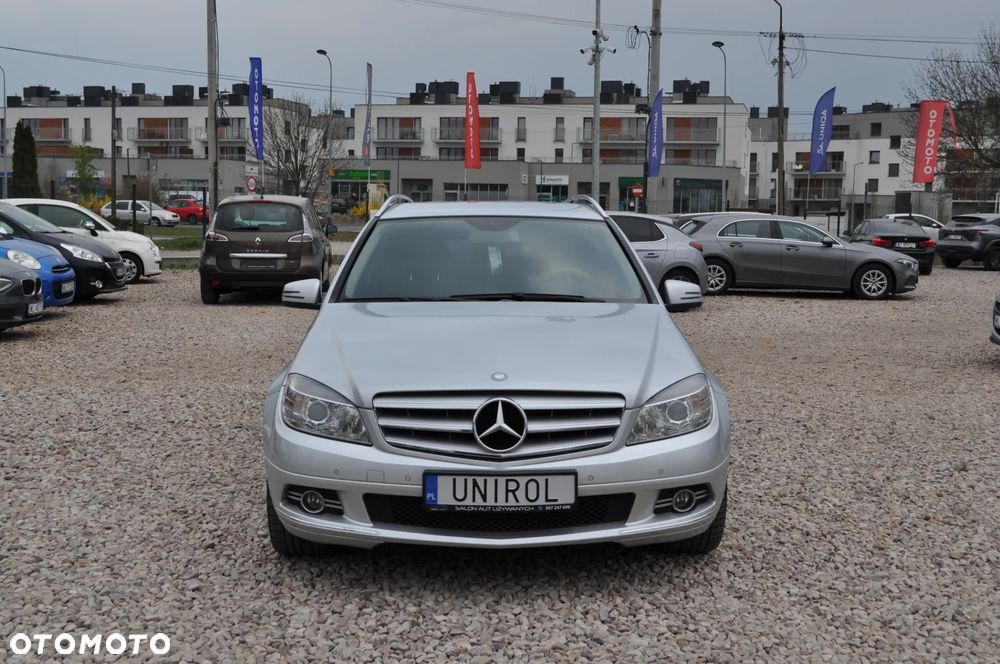 Mercedes-Benz Klasa C 180 CGI Automatik BlueEFFICIENCY Avantgarde - 3