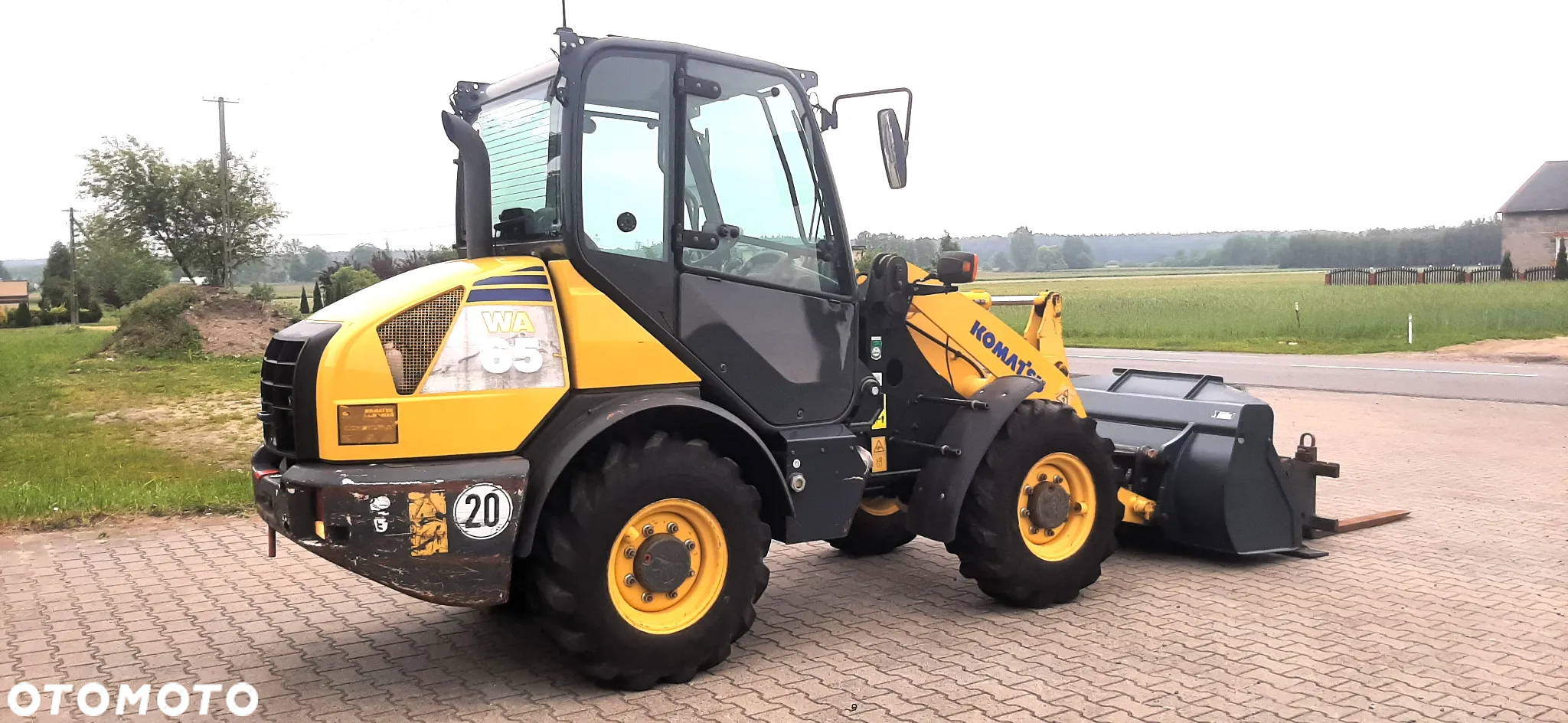 Komatsu WA65 - 2