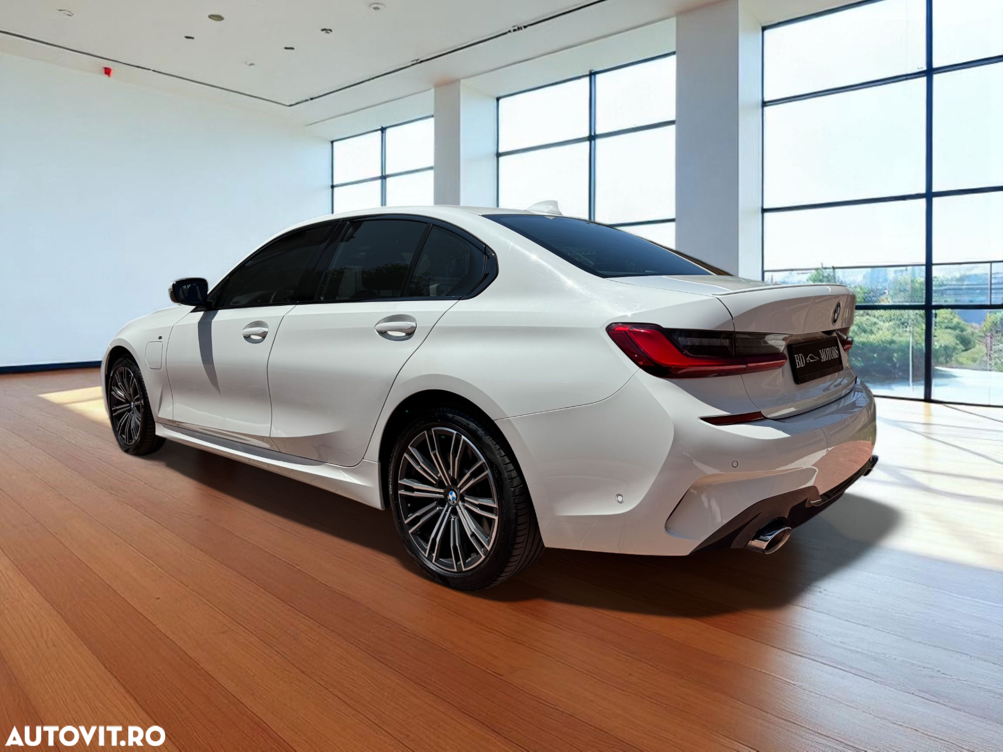 BMW Seria 3 330e Aut. M Sport - 3