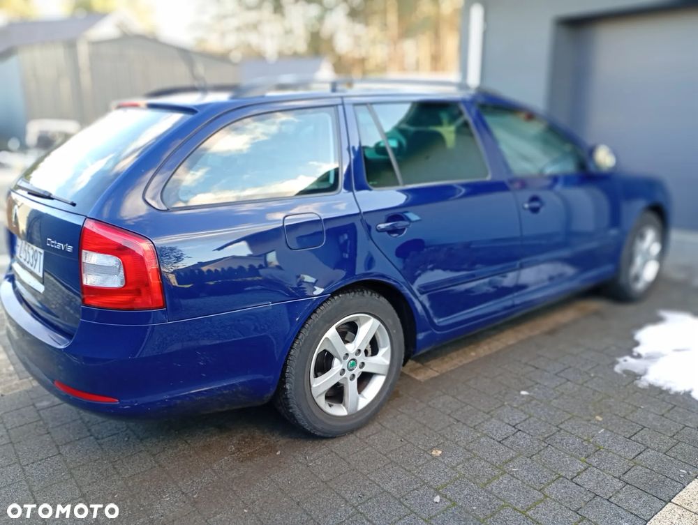 Skoda Octavia 1.6 TDI Ambiente DSG - 8
