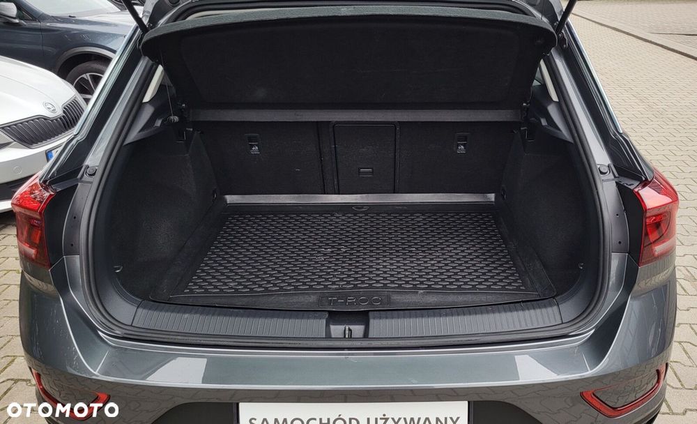 Volkswagen T-Roc - 13