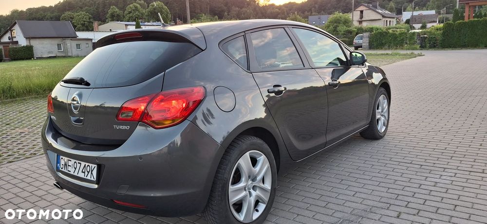 Opel Astra 1.4 T Cosmo S&S - 18