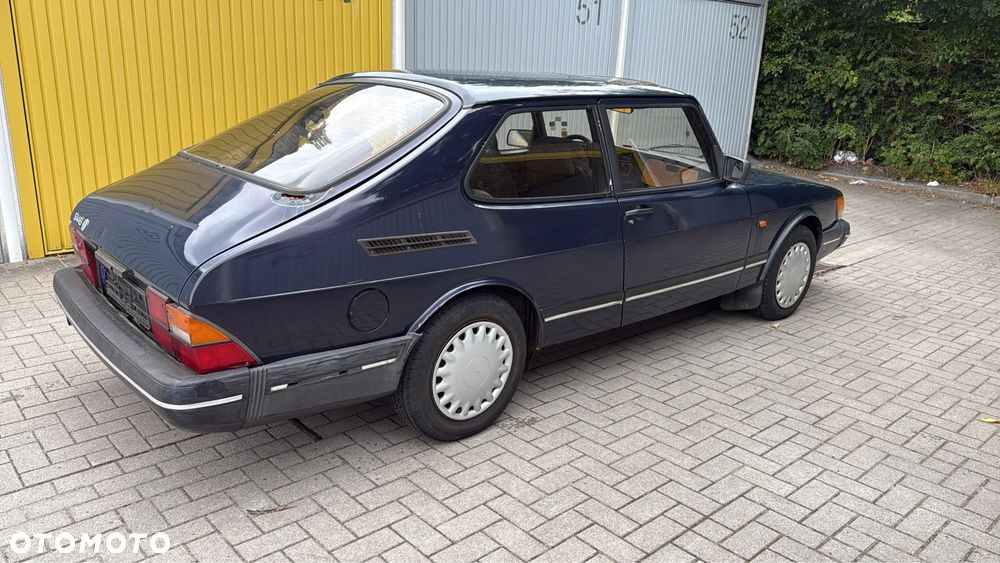 Saab 900 - 4