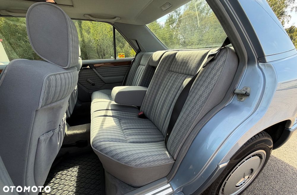 Mercedes-Benz W124 (1984-1993) - 40