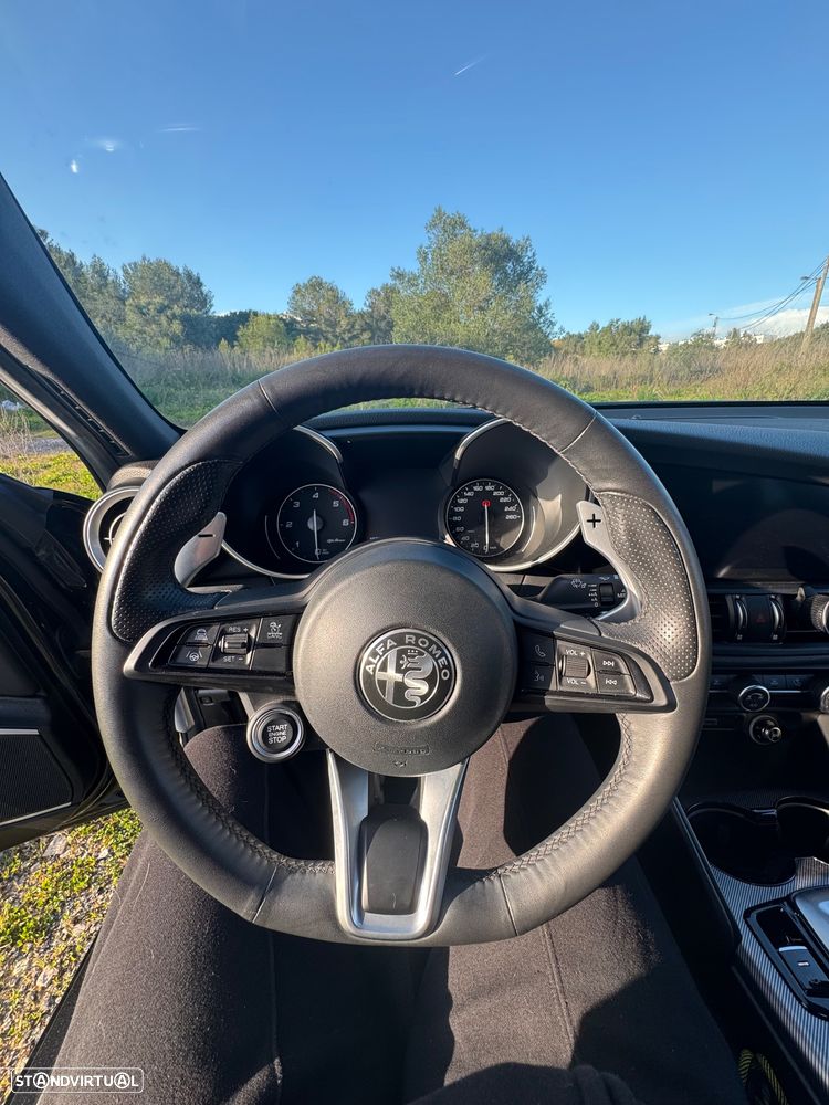 Alfa Romeo Giulia 2.2 D Sprint AT8 - 17