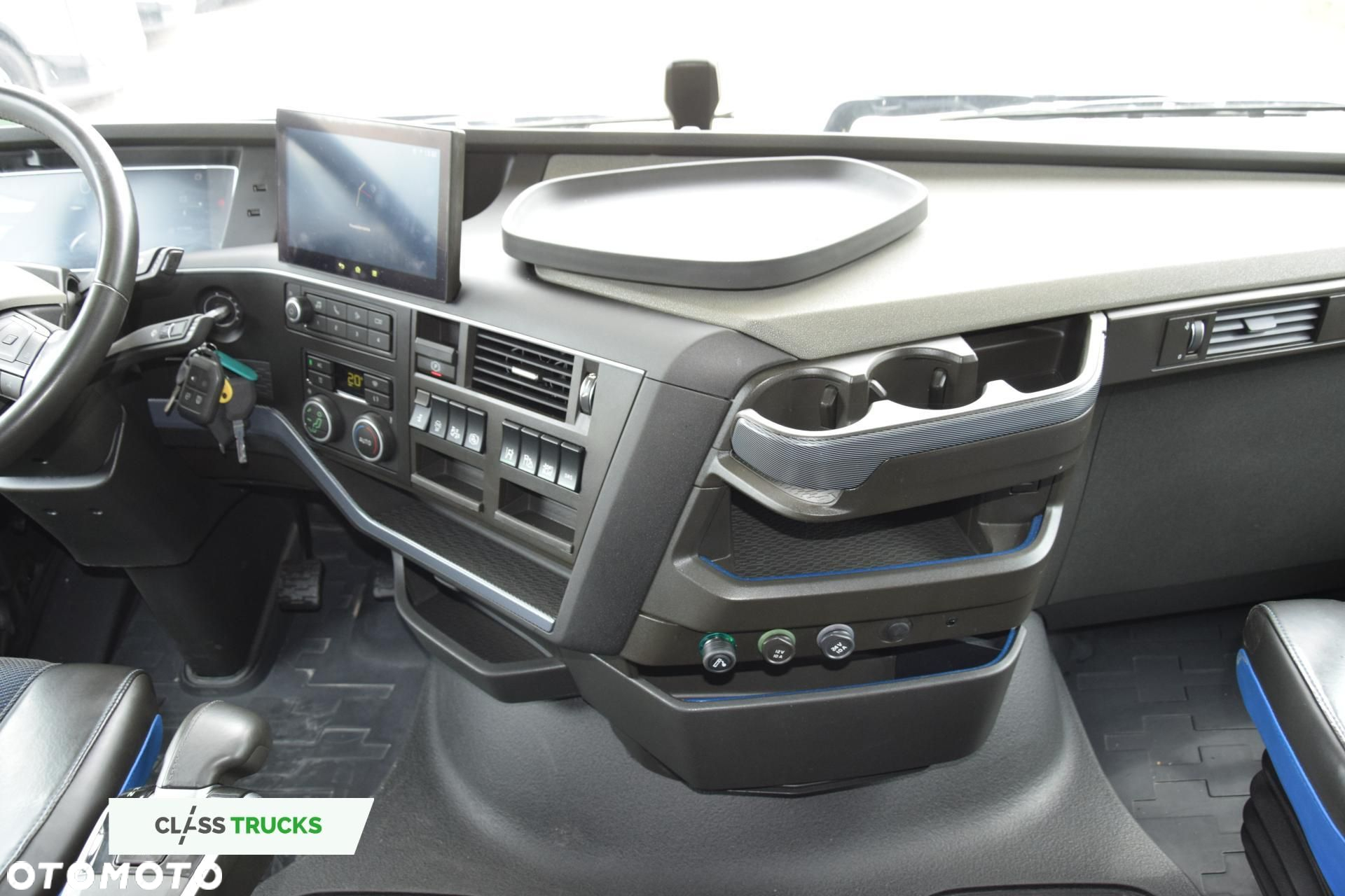 Volvo FH 500 Globetrotter XL - 12