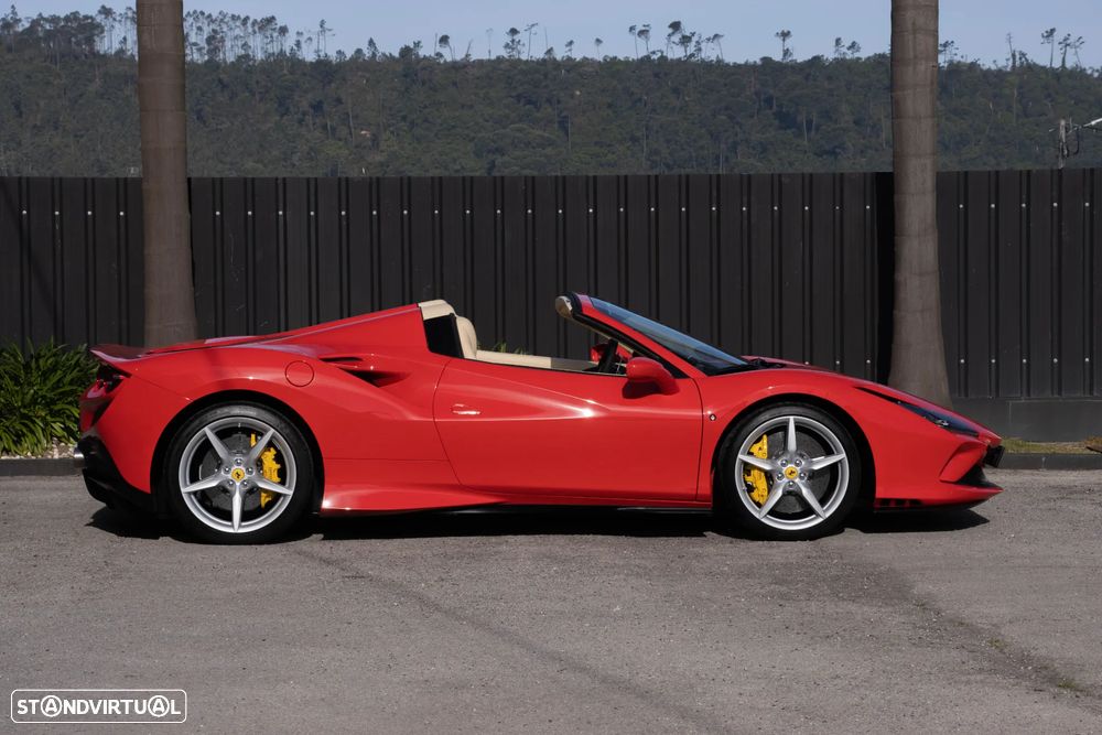 Ferrari F8 Tributo Spider - 26