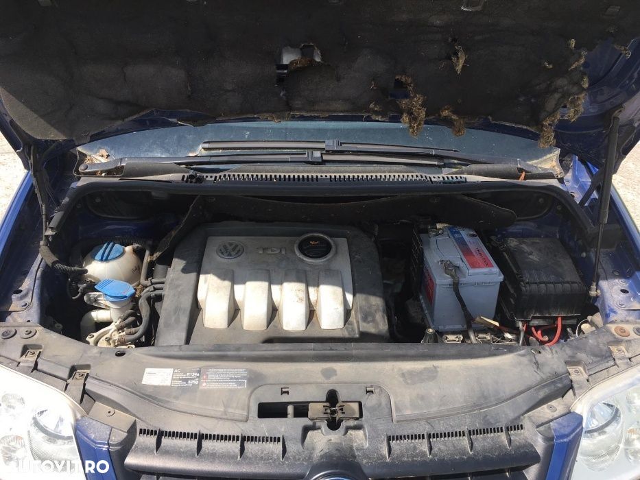 Dezmembrari Volkswagen Touran 1.9TDI ,an2006, 74KW, 100CP, AVQ - 2