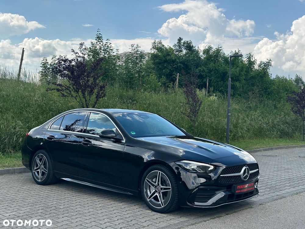 Mercedes-Benz Klasa C 180 9G-TRONIC AMG Line - 16