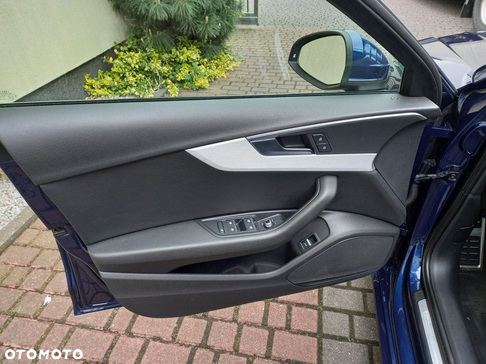 Audi A4 Avant - 33