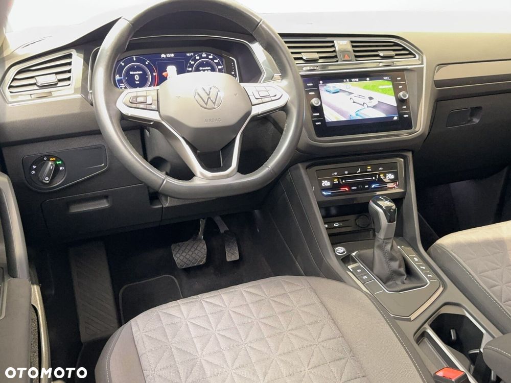 Volkswagen Tiguan - 14