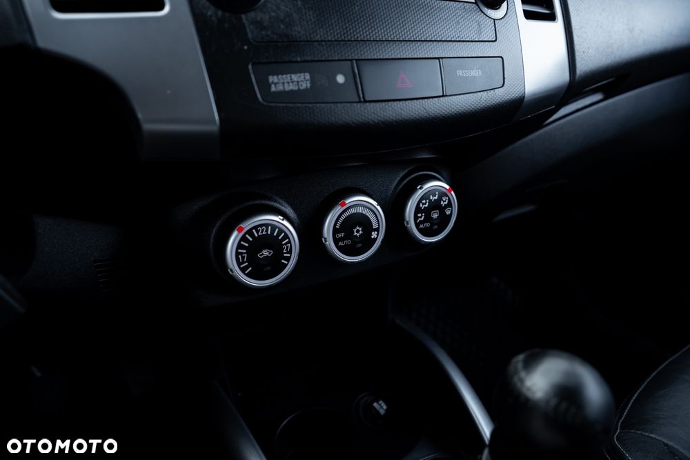 Citroën C-Crosser 2.2 HDi Exclusive - 27