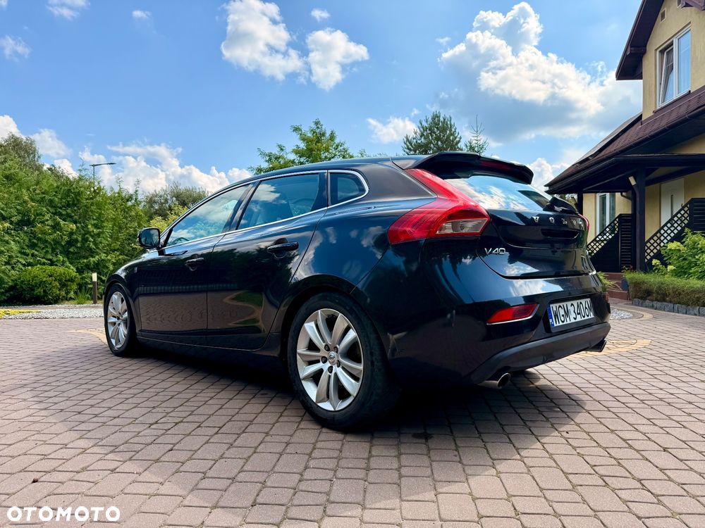 Volvo V40 D4 Drive-E Ocean Race - 3