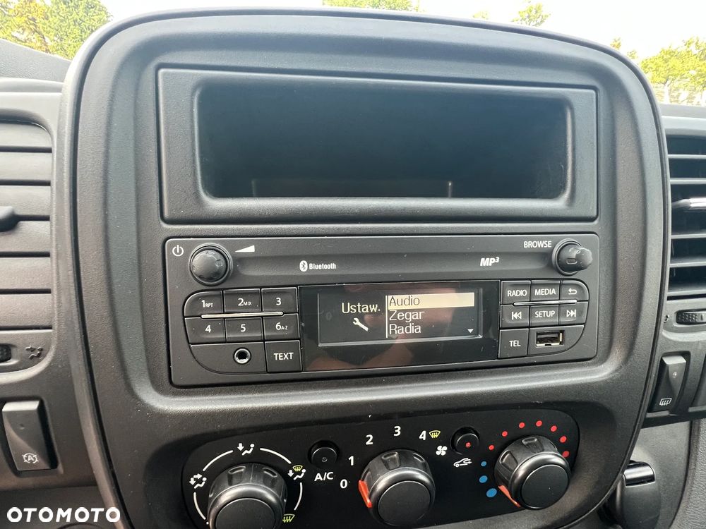 Opel Vivaro - 18