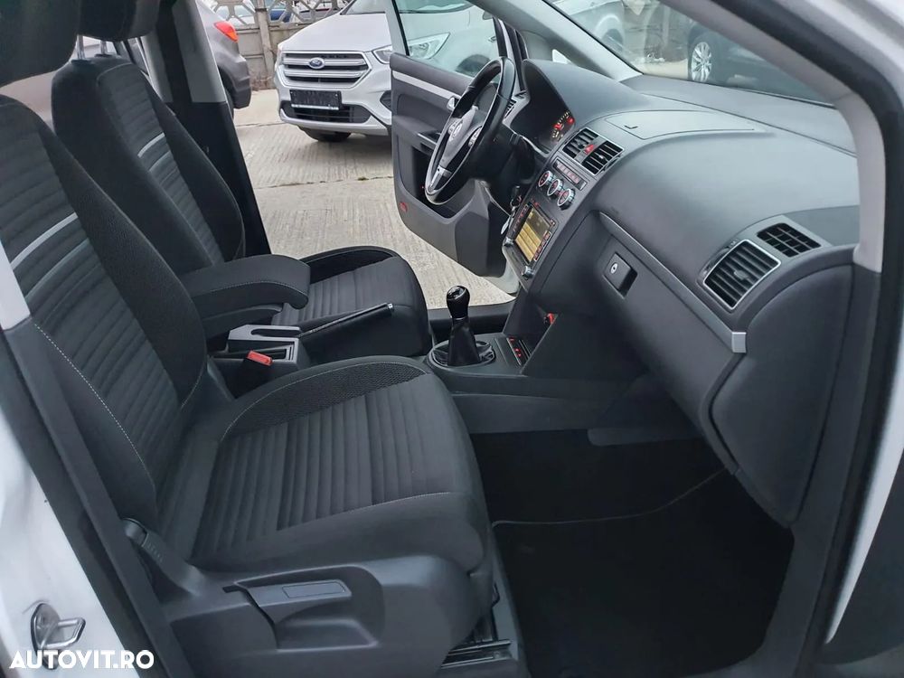 Volkswagen Touran 1.6 TDI Comfortline - 13