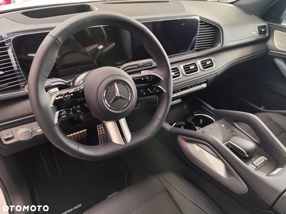 Mercedes-Benz GLS - 9