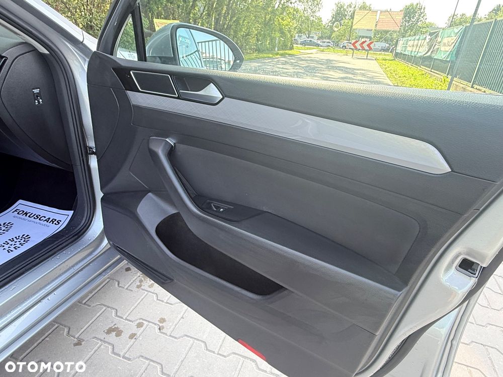 Volkswagen Passat 1.5 TSI EVO Business DSG - 16